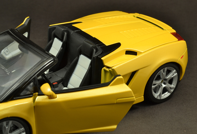Lamborghini Gallardo Roadster - Seats