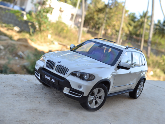 BMW X5 (E70) – Kyosho