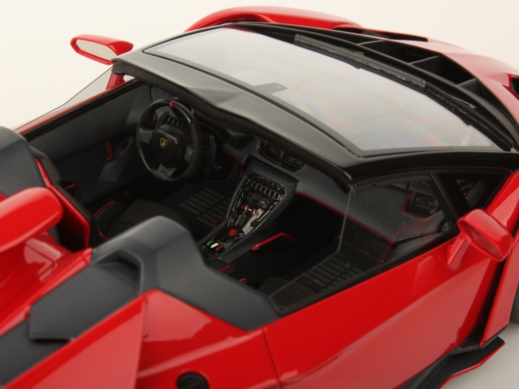 MR Collection Lamborghini Veneno Roadster 118 - Interior