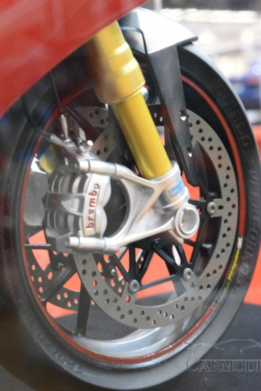 Pocher 1:4 Ducati Panigale 1299S - Front Disc Brakes