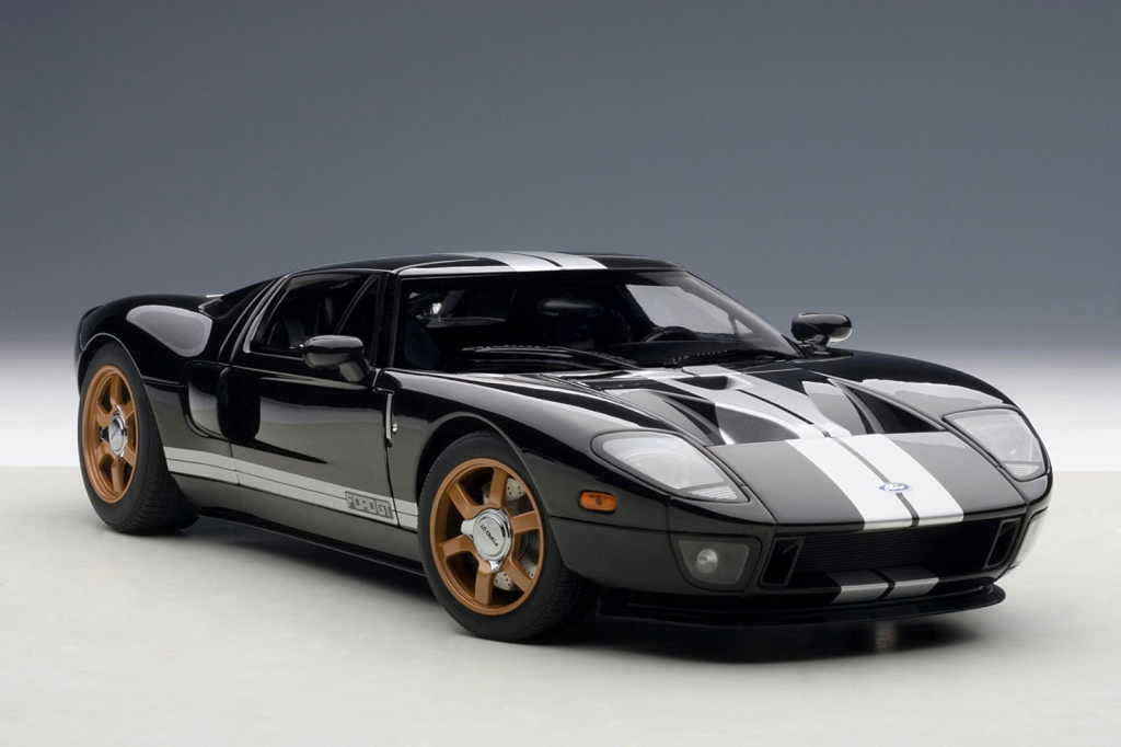 AUTOart 1:18 Ford GT 2004 - Front View