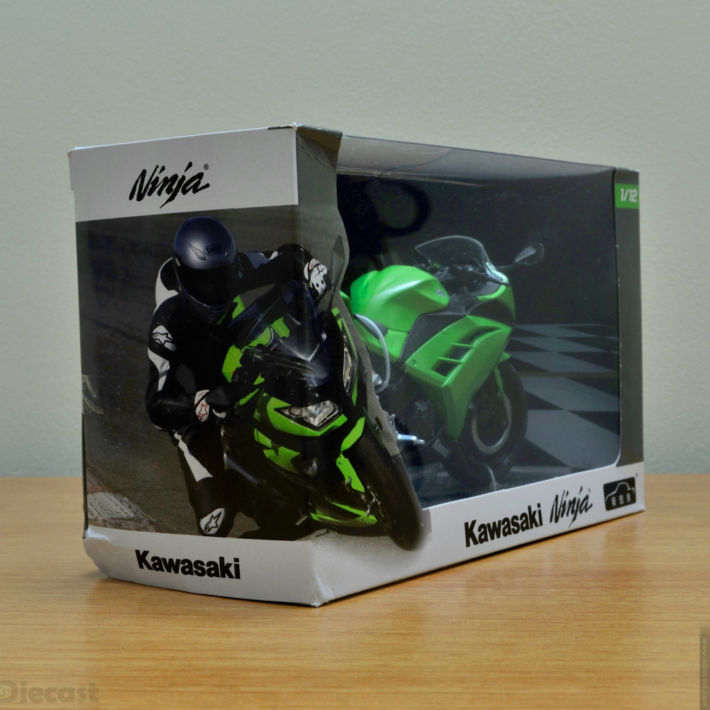 Automaxx 1:18 Kawasaki Ninja 250 - Box