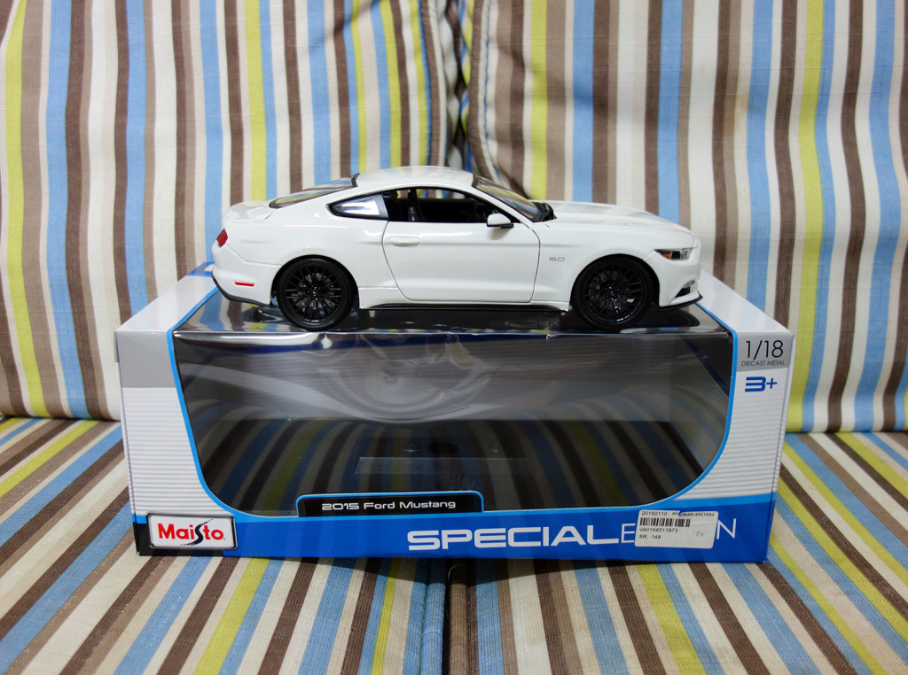 Maisto 1:18 Ford Mustang 2015 – Unboxed