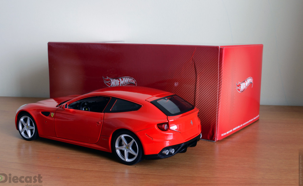 Hotwheels Ferrari FF - Out of the Box
