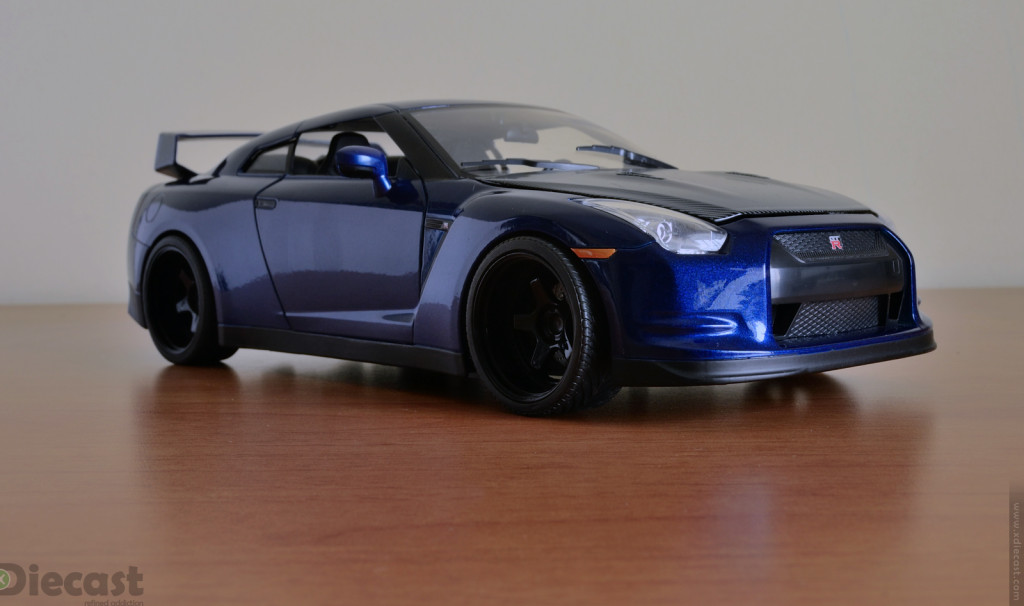 Jada Toys 1:18 Brian's Nissan GT-R R35 - Front View