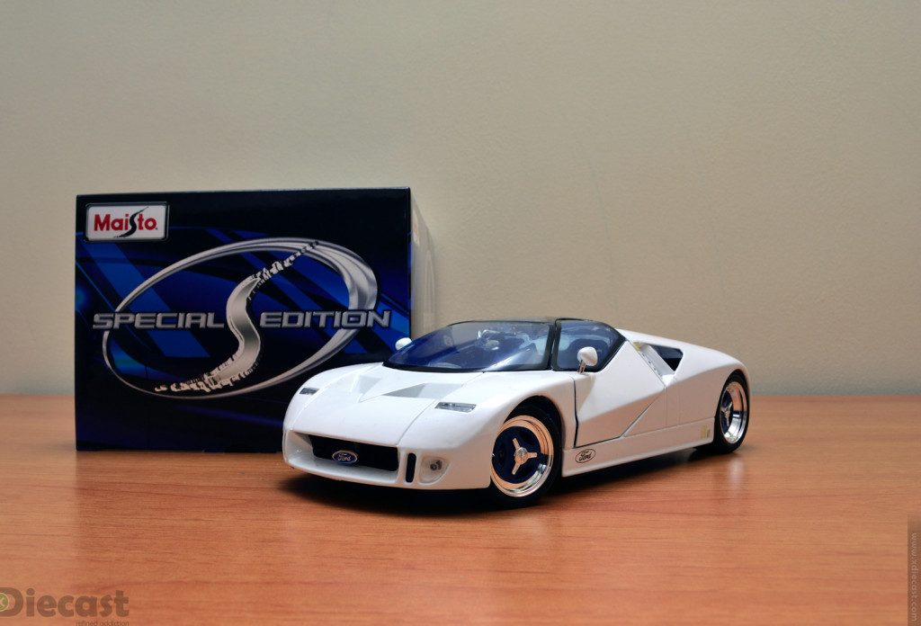 Maisto 1:18 Ford GT90 Concept – Unboxed