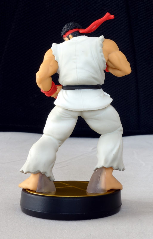 RYU Figurine Nintendo Amiibo Super Smash Bros - Back View