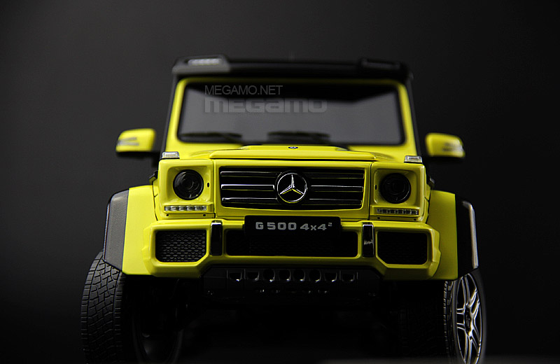 Almost Real 1:18 Mercedes Benz G500 4x4 Squared - Front
