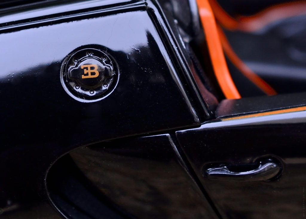 Rastar Bugatti Veyron Grand Sport Vitesse - Gas Cap