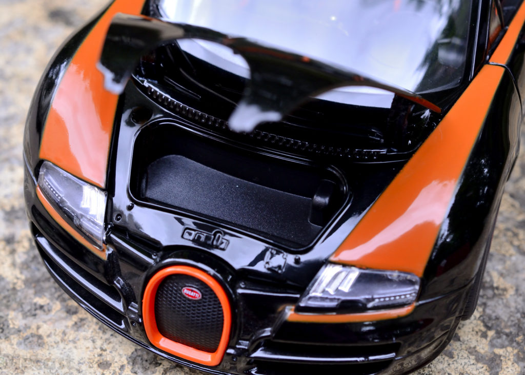 Rastar Bugatti Veyron Grand Sport Vitesse - Hood