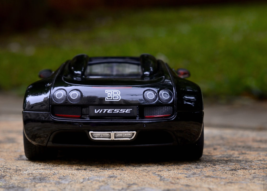 Rastar Bugatti Veyron Grand Sport Vitesse - Rear View