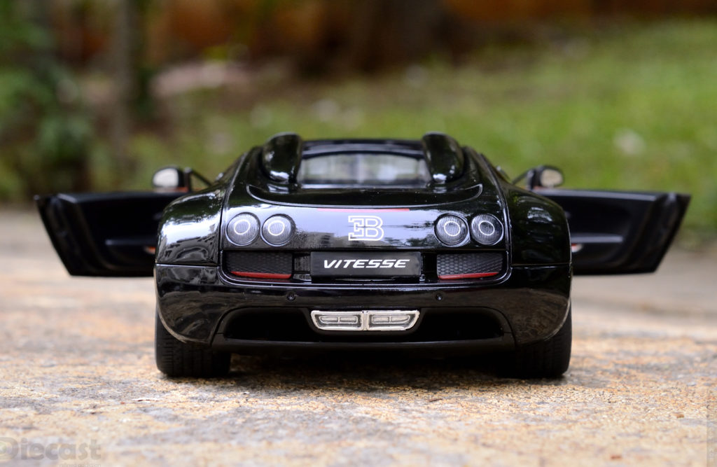 Rastar Bugatti Veyron Grand Sport Vitesse - Doors