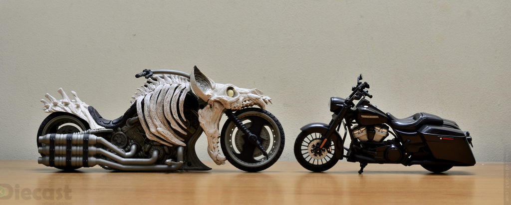 McFarlane Death Metal  Batcycle - Size Comparison