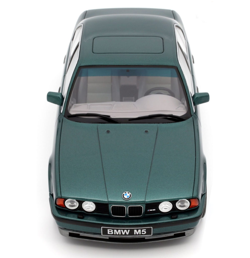 OttOmobile 1:18 BMW M5 E34 Cecotto - Aerial View