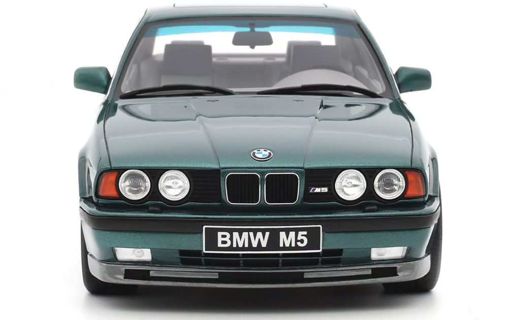 OttOmobile 1:18 BMW M5 E34 Cecotto - Front