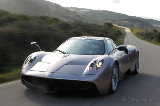 Mondomotors releases 1:18 scale Pagani Zonda Huayra to woo the budget collectors.