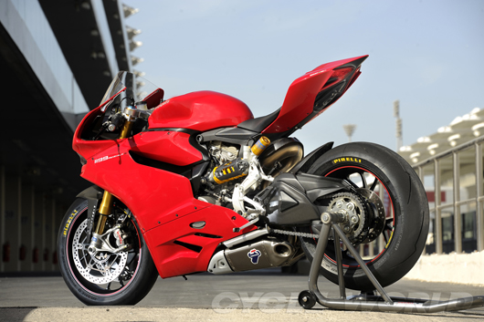 Maisto’s 1:12 scale Ducati 1199 Panigale hits our shore