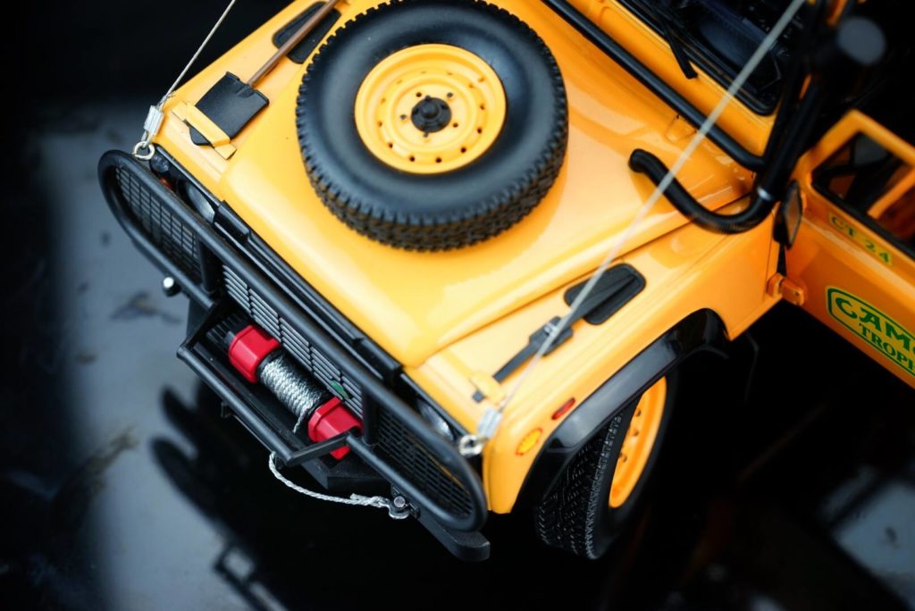 Almost Real to Bring  in Land Rover Defender 110/90 “Camel Trophy” Edition in 1:18