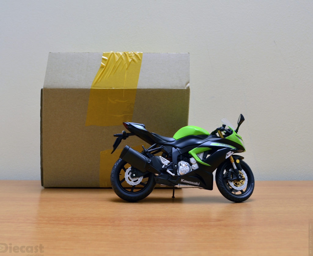 Automaxx 1:12 Kawasaki Ninja ZX6R 2013 – Unboxed